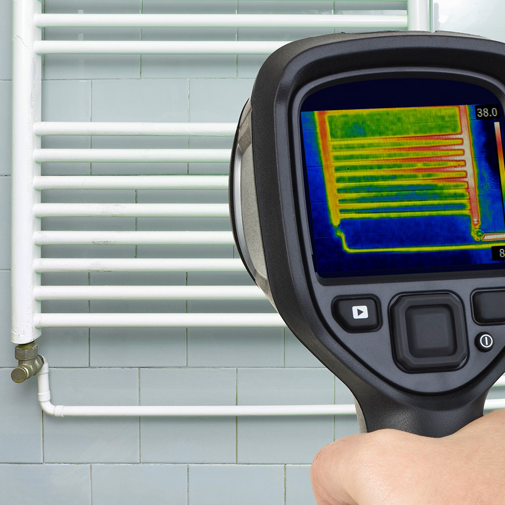 Thermal camera leak detection